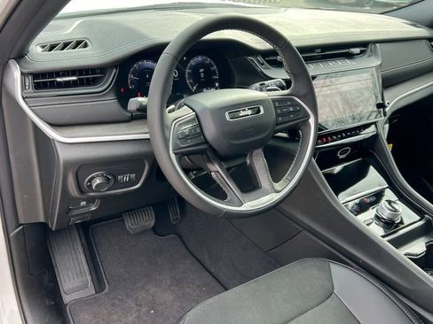New 2026 Jeep Grand Cherokee 4WD image 15