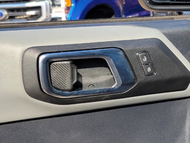 Used 2023 Ford Bronco Badlands AWD/4WD image 17