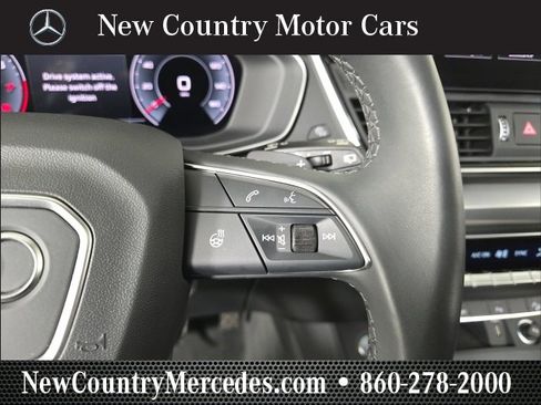 Used 2025 Audi Q5 2.0T Premium image 24