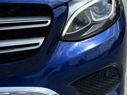 Used 2018 Mercedes-Benz GLC 300 4MATIC image 9