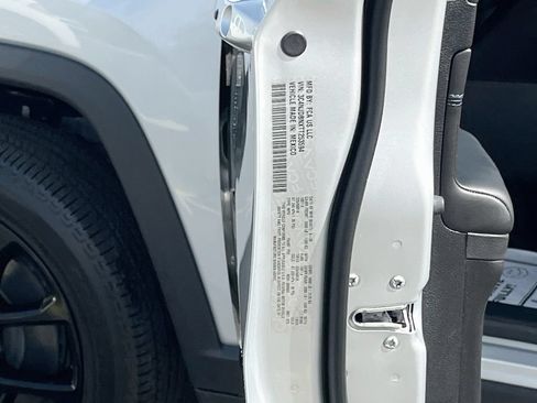 New 2026 Jeep Compass Latitude AWD/4WD image 28