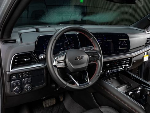 Used 2025 Chevrolet Tahoe RST image 16