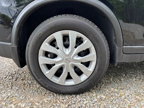 Used 2015 Nissan Rogue S FWD image 7