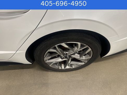 Used 2021 Hyundai Sonata SEL image 11
