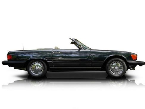 Used 1986 Mercedes-Benz 560 SL image 2