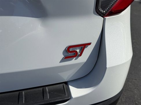 Certified 2022 Ford Explorer ST w/ Equipment Group 401A image 8