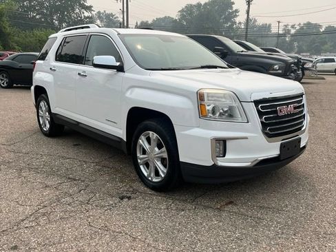 Used 2017 GMC Terrain SLT w/ Open Road Package AWD/4WD image 8