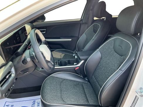 Used 2025 Kia K4 GT-Line w/ GT-Line Sunroof Package FWD image 9