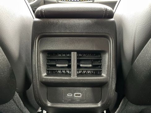 Used 2024 Cadillac XT4 Premium Luxury FWD image 28