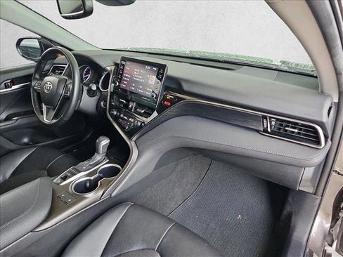 Used 2024 Toyota Camry XLE FWD image 21