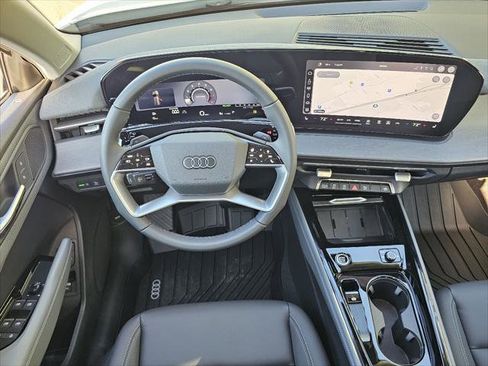 New 2026 Audi Q3 quattro 2.0T AWD/4WD image 5