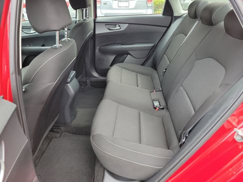 Used 2021 Kia Forte LXS FWD image 14