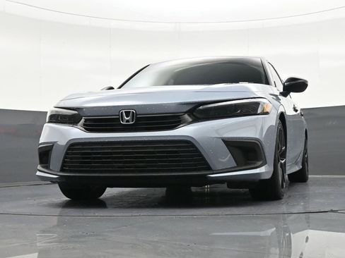 Used 2024 Honda Civic Sport image 28