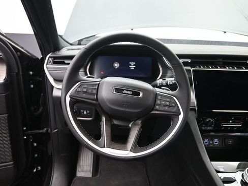 New 2025 Jeep Grand Cherokee L Limited image 28