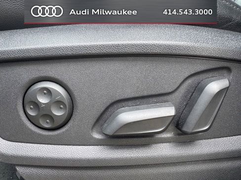 Used 2023 Audi Q5 2.0T Premium Plus w/ Premium Plus Package image 12