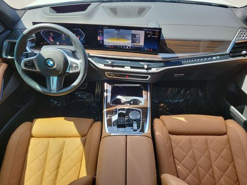 Used 2026 BMW X7 xDrive40i w/ M Sport Package image 21