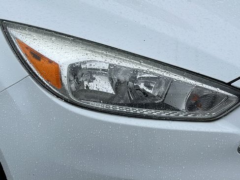 Used 2018 Ford Focus SE image 4