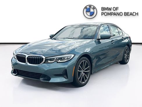 Used 2021 BMW 330i Sedan w/ Premium Package image 3