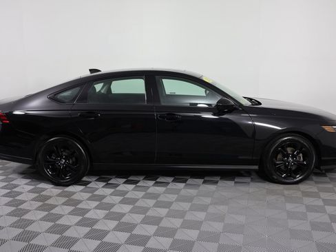 Used 2025 Honda Accord SE image 9