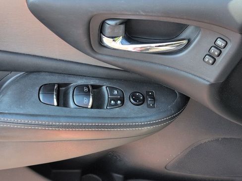 Used 2020 Nissan Murano SL w/ Moonroof Package FWD image 18