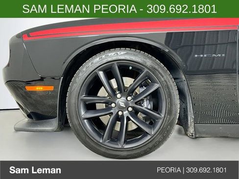 Used 2022 Dodge Challenger R/T w/ Performance Handling Group image 29