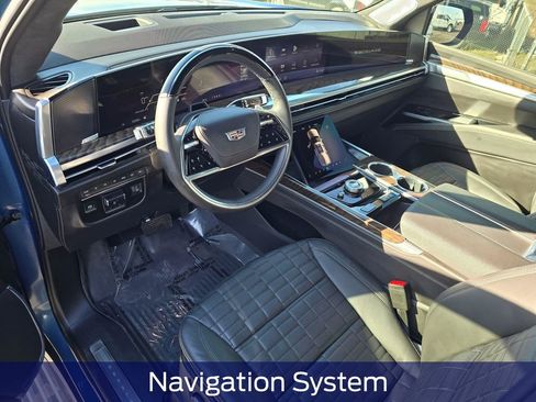 Used 2025 Cadillac Escalade Sport Platinum AWD/4WD image 2