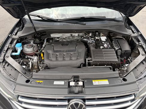 Certified 2024 Volkswagen Tiguan SE AWD/4WD image 21