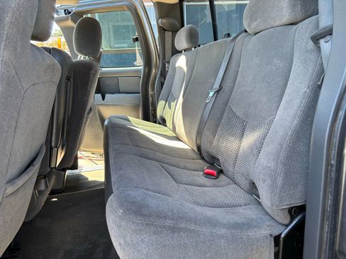 Used 2006 Chevrolet Silverado 1500 LT w/ Light Duty Power Package image 12