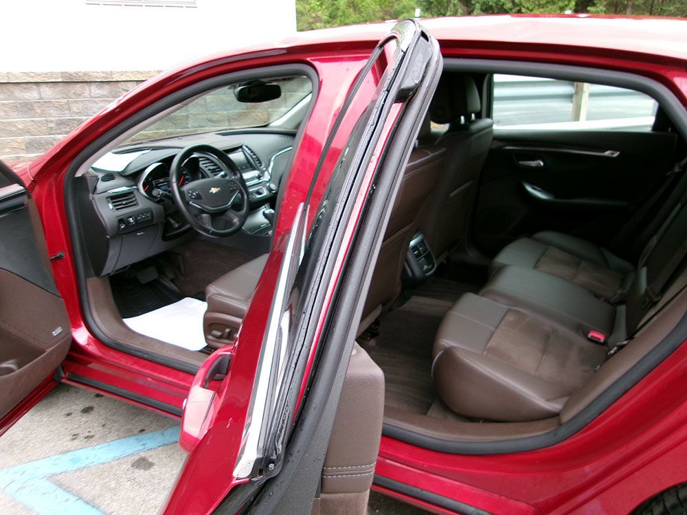 Used 2014 Chevrolet Impala LT FWD image 15