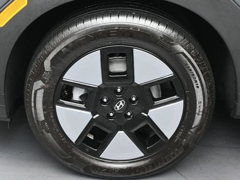 Used 2025 Hyundai Santa Fe SEL FWD image 37