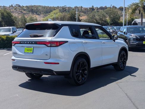 New 2026 Nissan Rogue SL AWD/4WD image 9