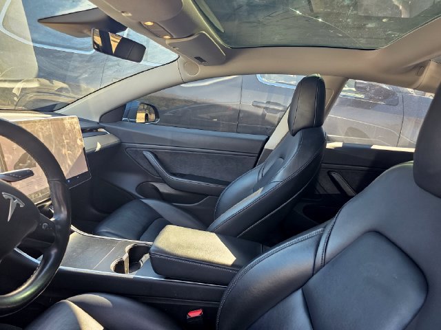 Used 2018 Tesla Model 3 Long Range RWD image 5