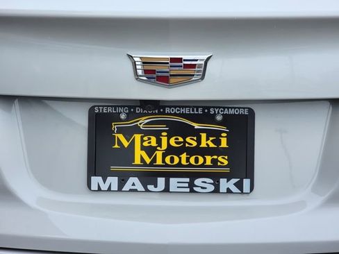 Used 2024 Cadillac XT4 Premium Luxury image 13