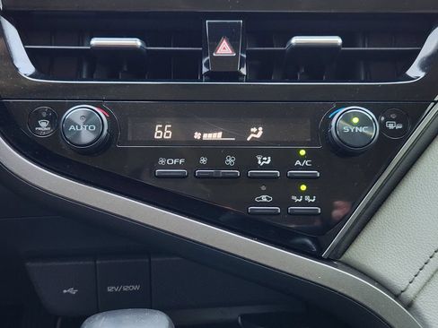 Certified 2022 Toyota Camry XLE w/ Cold Weather Package FWD image 20