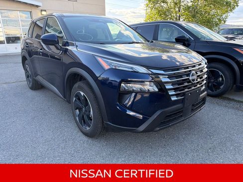 Certified 2025 Nissan Rogue SV AWD/4WD image 5