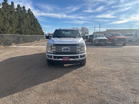 Used 2019 Ford F250 Platinum image 9
