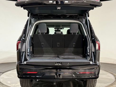 New 2026 Lincoln Navigator Premiere AWD/4WD image 33