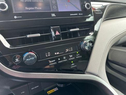 Used 2023 Toyota Camry XLE w/ Navigation Package image 19