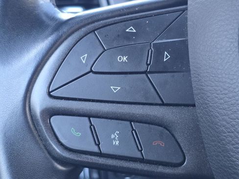 Used 2023 Dodge Challenger SXT image 19