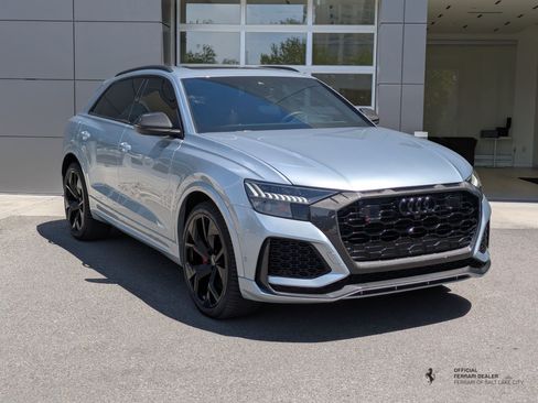 Used 2024 Audi RS Q8 AWD/4WD image 3
