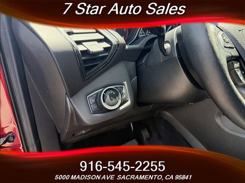 Used 2017 Ford Escape Titanium w/ Equipment Group 301A image 8