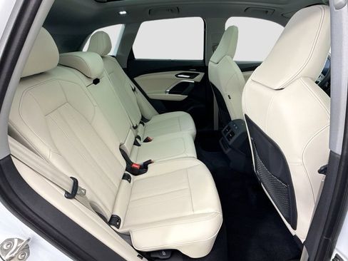 Used 2025 Audi Q5 2.0T Premium Plus w/ Premium Plus image 21