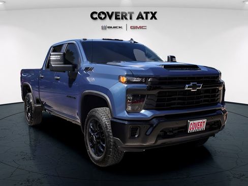 Used 2025 Chevrolet Silverado 2500 Custom w/ Custom Value Package AWD/4WD image 9