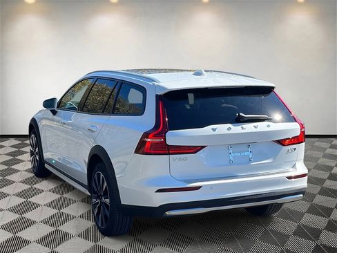 New 2026 Volvo V60 B5 Cross Country Ultra w/ Climate Package image 5