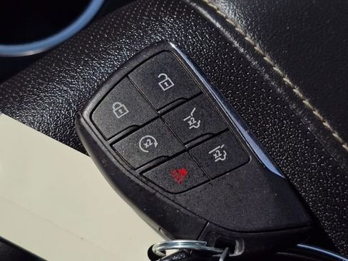 Used 2024 GMC Yukon SLT image 23