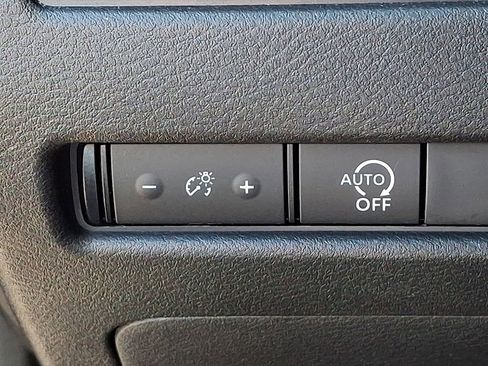 Used 2023 Nissan Rogue S FWD image 23