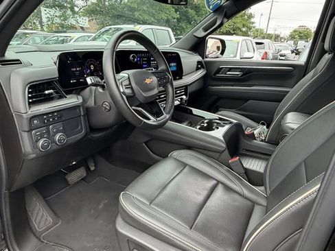 Certified 2025 Chevrolet Tahoe Premier AWD/4WD image 12