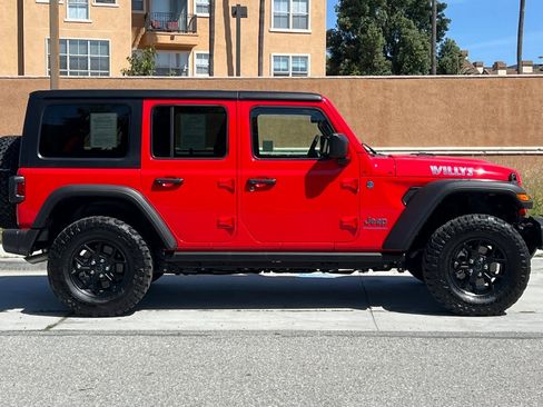 Used 2025 Jeep Wrangler Unlimited Sport S 4xe AWD/4WD image 3