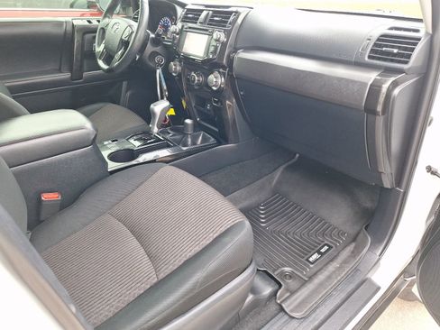 Used 2019 Toyota 4Runner TRD Off-Road AWD/4WD image 32