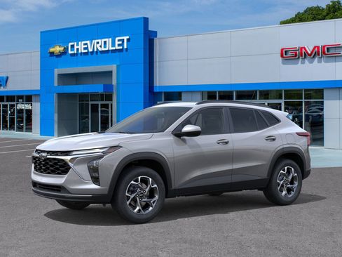 New 2026 Chevrolet Trax LT w/ Sunroof Package image 26